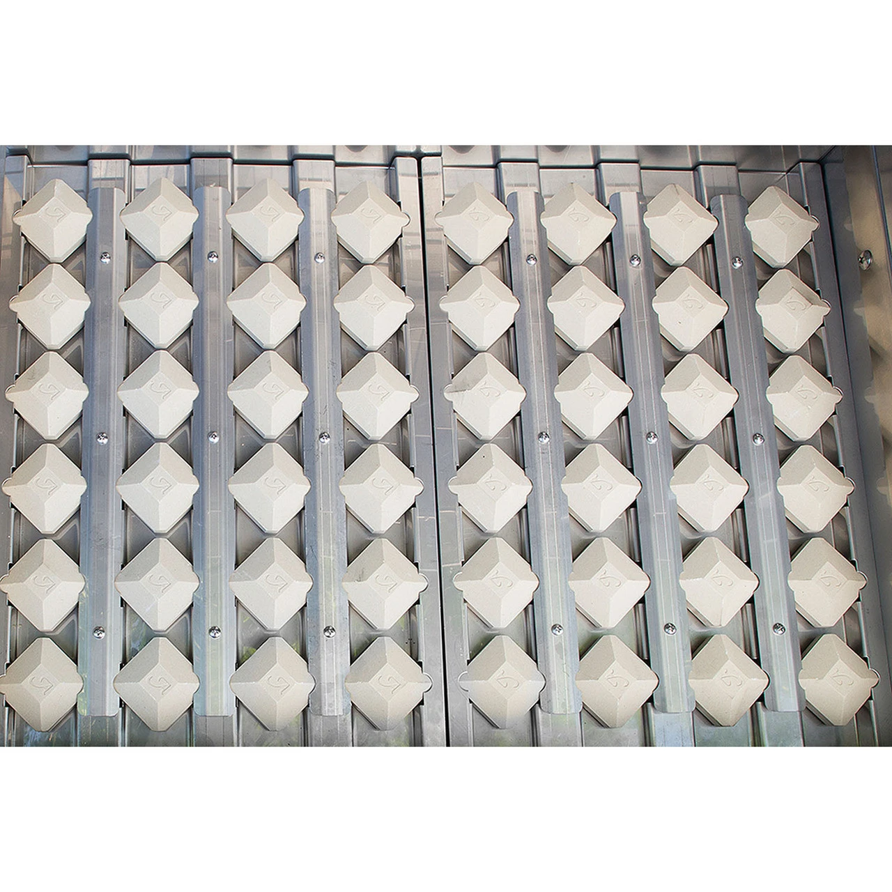 Alfresco ALXE 42" Built-In Grill With Three U Burners - ALXE-42 6 Alfresco ALXE 42" Built-In Grill With Three U Burners - ALXE-42 - Image 6