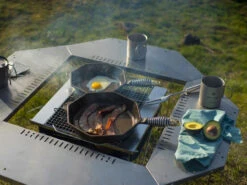 Finex 10" Cast Iron Skillet With Lid -Barbecue Equipment Store finex skillet 8 bacon and eggs outdoors 81198.1615906884.1500.1500